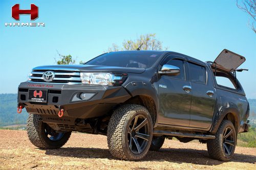 M-SERIES BULL BAR (SINGLE LIGHT) TOYOTA HILUX 4X4