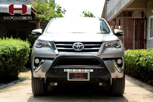 HAMER CYCLONE SERIES NUDGE BAR (WHITE LIGHT) IN BLACK FOR TOYOTA FORTUNER 2012-2015